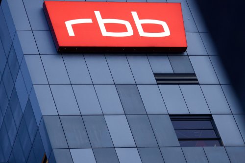 Neue Gehaltsexzesse beim RBB: Öffentlich-rechtlicher Sender lässt Auszahlung eines ARD-Bonus an die Ex-Geschäftsleitung juristisch prüfen