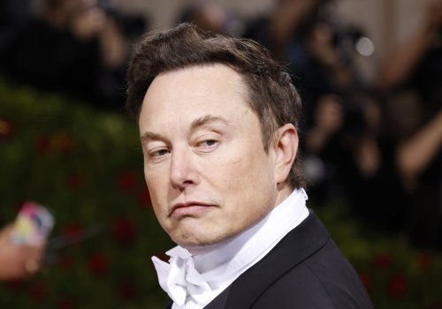 Elon Musk soll sich vor einer SpaceX-Mitarbeiterin entblößt und nach Sex gefragt haben – das Unternehmen zahlte ihr 250.000 Dollar Schweigegeld