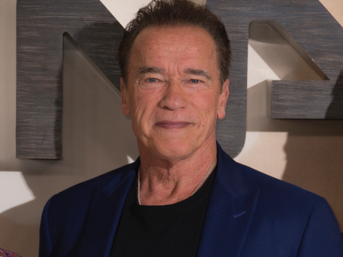 Arnold Schwarzenegger verrät seine Morgenroutine: Esel-Kot-Schaufeln, 5 Kilometer Fahrradfahren und 30 Minuten Muskeltraining