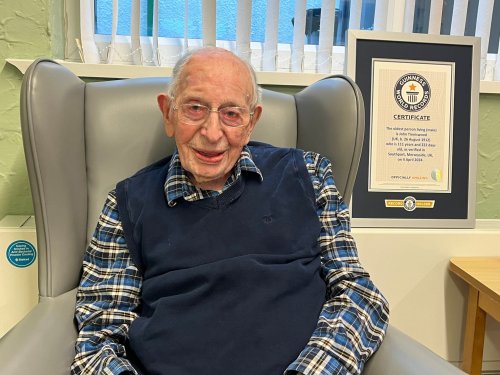 Dieser 111-Jährige ist der älteste lebende Mann der Welt: Das sind seine Longevity-Tipps für ein glückliches Leben