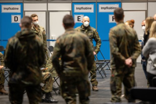"Unsichere Rechtslage": Die Bundeswehr erlaubt jüngeren Soldaten keine Impfungen mit AstraZeneca