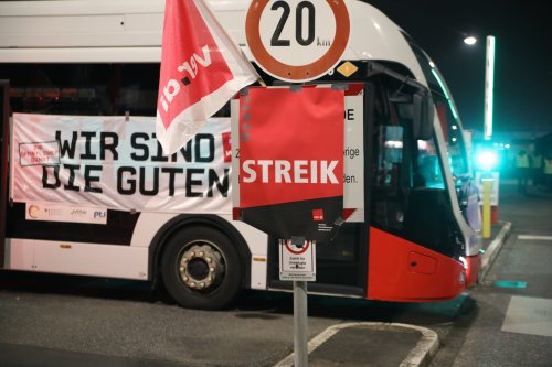 Streik im Öffentlichen Nahverkehr: Welche Rechte haben Arbeitnehmer, wenn Busse und Bahnen streiken?