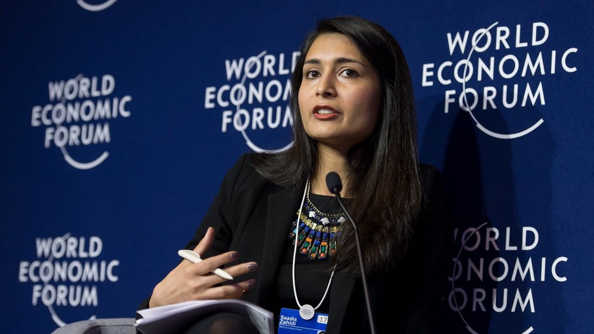 Teletrabajo equilibrado, formación continua y mejores empleos educativos, sanitarios, tecnológicos y ambientales: así cambiará el trabajo tras la pandemia, según la directora gerente del Foro Económico Mundial