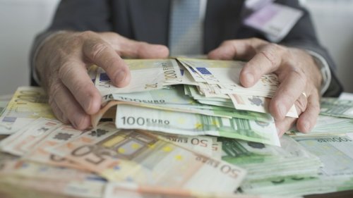 La impactante opinión de un profesor de universidad que pide dejar de pagar las pensiones a los jubilados: "No las necesitan"