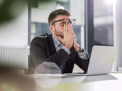Middle managers are caught in a lose-lose between layoffs, burnout, and RTO policies. One millennial explains how he's handling the worst year ever.