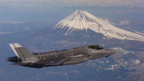 Japan showed off the destroyer it's turning into an aircraft carrier for F-35 stealth fighters