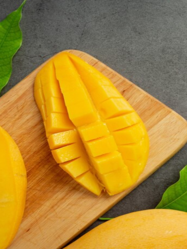 8 Amazing health benefits of eating mangoes