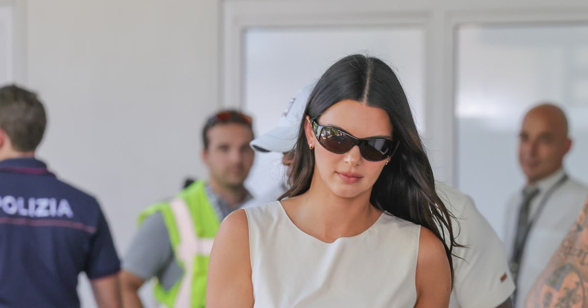 Kendall Jenner Touched Down At The Venice Film Festival With A Chanel Duffle