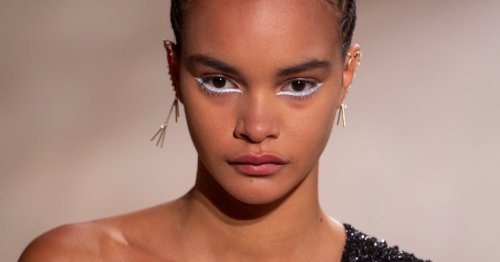 BRB — Copying This '90s Eyeliner Trend From Dior Couture S/S '22 Immediately