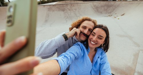 15 Flirty Phrases That'll Get Your Long-Term Partner In The Mood Instantly