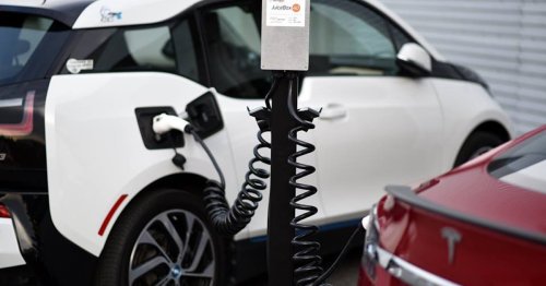 How a Battery Breakthrough May Lead to Electric Cars That Charge in Seconds