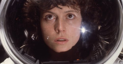 Sigourney Weaver's New 'Mandalorian' Pilot Is a Star Wars Game-Changer