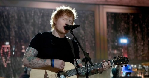 Ed Sheeran Played A Surprise Gig At A Hobbit-Themed Pub
