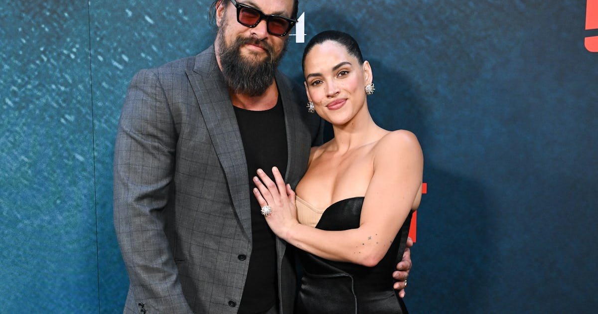 Adria Arjona Goes Full Peekaboo
