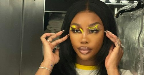 You’ll Be Dreaming Of SZA’s Rainbow Chrome French Tips Tonight, Guaranteed