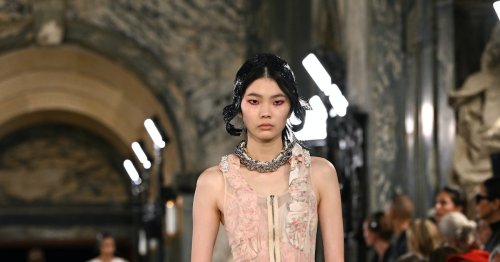 Simone Rocha’s Spring/Summer 2023 Collection Unveiled Her Menswear ...