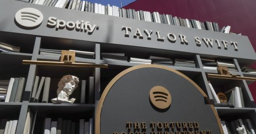 I Went To Taylor Swift's 'Tortured Poets' Library Pop-Up In LA