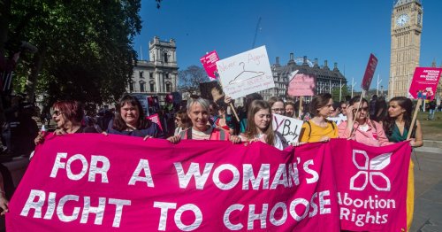 5 Ways To Stand In Solidarity With Women In America From The UK