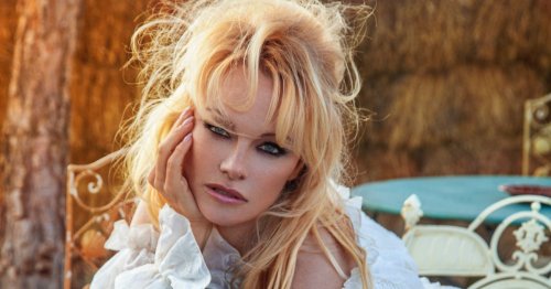 Pamela Anderson Is Still A Hopeless Romantic