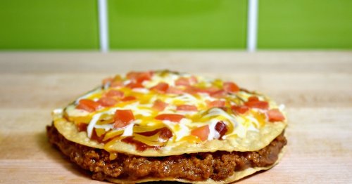 I Tried TikTok's Taco Bell Mexican Pizza Hack & It's Better Than The OG