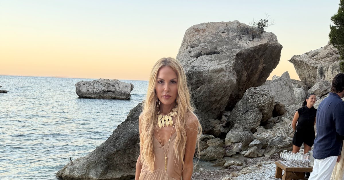 Rachel Zoe Never Travels Without These Vacation Staples
