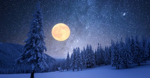 The Full Moon In December: Here's When The "Cold Moon" Rises