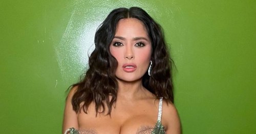 Let Salma Hayek’s Updo Remind You Why She’s The Queen Of Sultry Red Carpet Hair