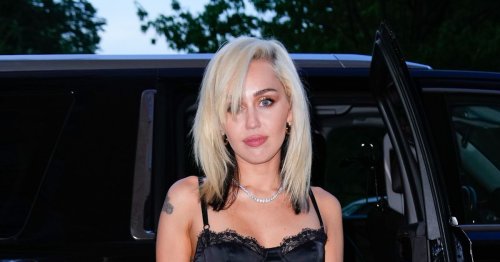 After A Year Of Her Split-Dye Hair Color, Miley Cyrus Finally Picked A Side