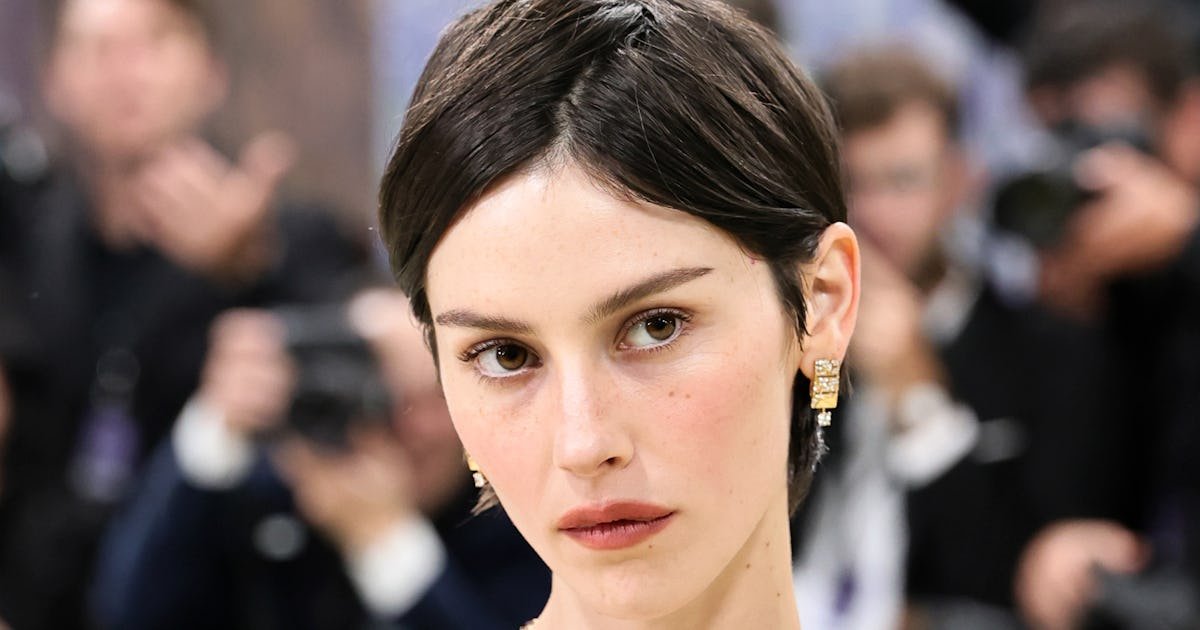 Gracie Abrams’s Style Evolution, From Chuck Taylors to Chanel Couture