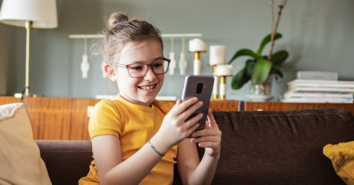 what-age-should-a-kid-get-a-phone-5-things-to-do-when-that-time-comes