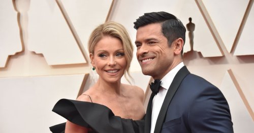 Kelly Ripa Loves A Sunday Dinner Date With Her Grown-Up Kids