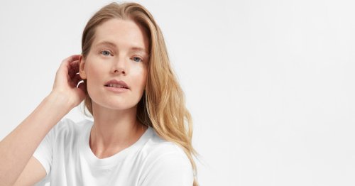 This Basic White Tee Has More Than 1,000 Glowing Reviews — & It’s Only $18