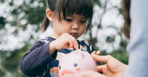 How To Raise Financially Savvy Kids Who Are Good With Money