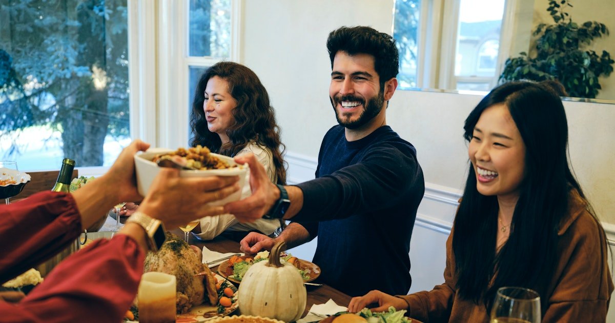 The Ideal Time To Serve Dinner On Thanksgiving, According To Experts