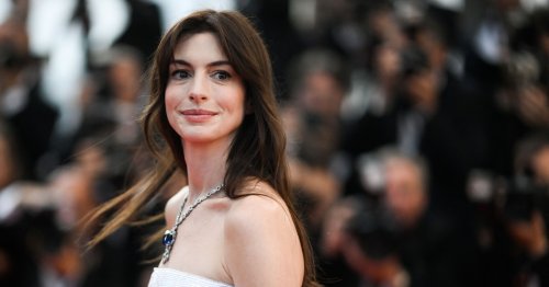 Anne Hathaway Is A Deviant ’60s Doctor In Eileen | Flipboard