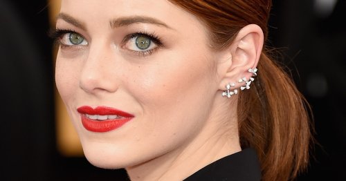 did emma stone fake her freckles?