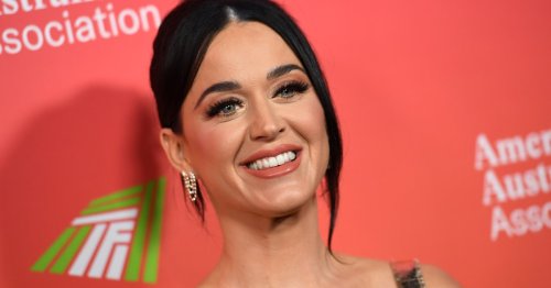 Katy Perry Suffers Wardrobe Malfunction Live On American Idol