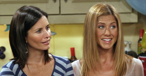 Courteney Cox & Jennifer Aniston’s Latest Friends Revival Is Everything