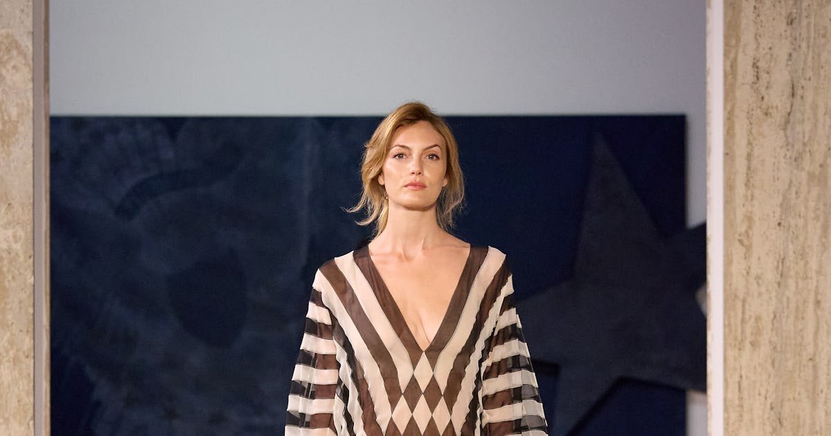 The Fendi Fall Couture Show Was All About Simplicity And Subtlety