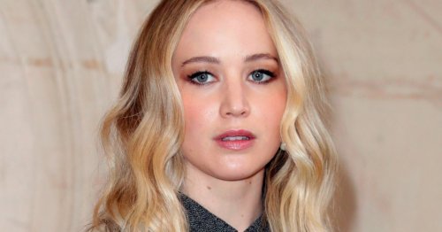 Jennifer Lawrence's Blonde Hair Evolution: From Long Waves to Short ... - wide 11