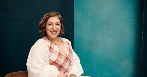 Why Mayim Bialik Says You Shouldn’t Tell Your Kid "You're OK"