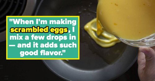 People Are Sharing The "Unusual" Cooking Hacks That Actually Make A Big Difference For Everything From Scrambled Eggs To Tomato Sauce