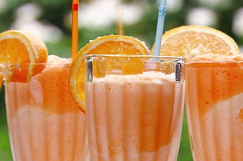 13 Boozy Creamsicle Cocktails That Aren't Totally Stupid