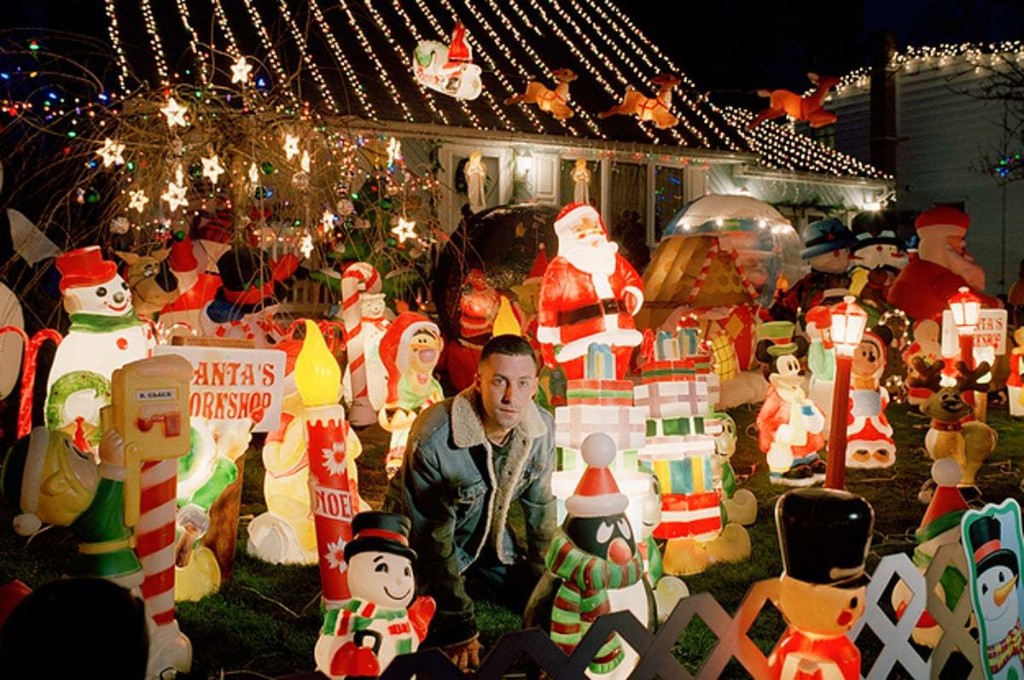 This Is What A Decade Of American Christmas Decorations Looks Like