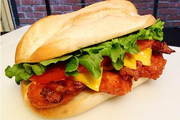 How To Make An Insanely Delicious Buffalo Chicken Sandwich