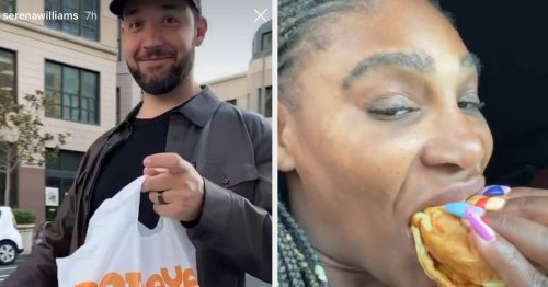 Serena Williams Got Her Life Eating The Popeyes Chicken Sandwich And The Photos Are Hilariously Relatable