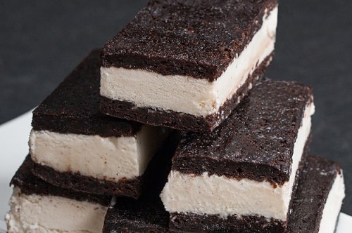 These Brownie Ice Cream Sandwiches Will Take You Back To Your Childhood