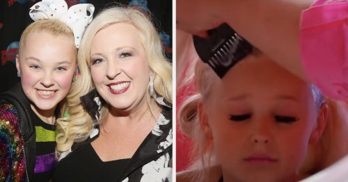 People Have Just Found Out That JoJo Siwa’s Mom Has Been Bleaching The Star’s Hair Blonde Since She Was 2 Years Old, And They Are Speechless