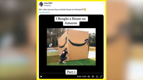 Mann präsentiert sein Amazon-Minihaus und beim Preis fallen mir die Augen raus