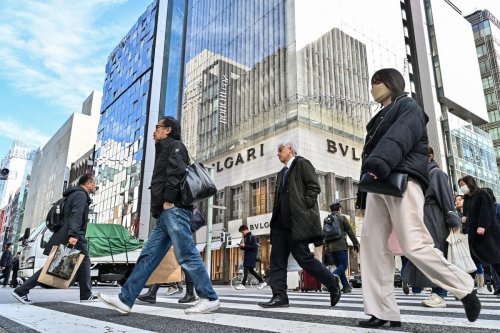 Luxury Bargain Hunters Head to Japan as Weak Yen Brings Big Discounts